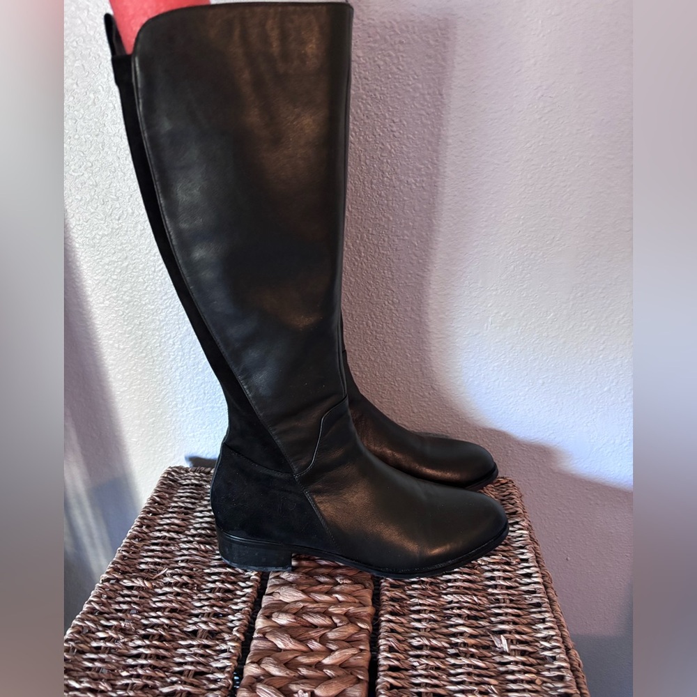Elegant Black Leather Slim Boot